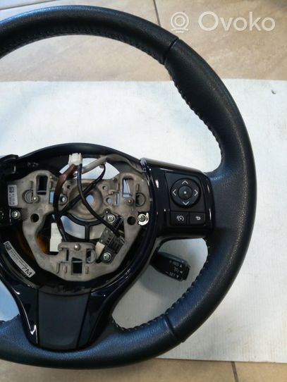 Toyota Yaris Steering wheel 