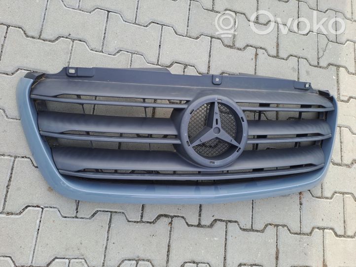 Mercedes-Benz Sprinter W907 W910 Griglia anteriore 