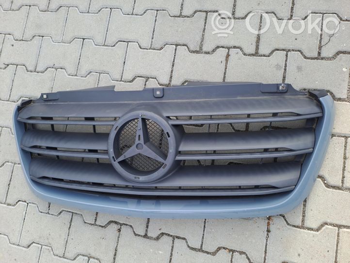 Mercedes-Benz Sprinter W907 W910 Griglia anteriore 