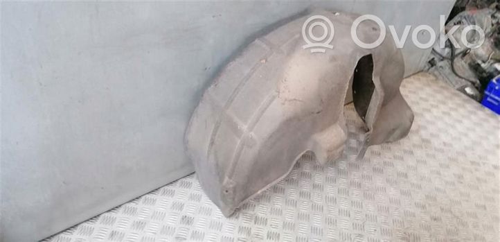 Volkswagen PASSAT B7 Rivestimento paraspruzzi parafango posteriore 3AA810972