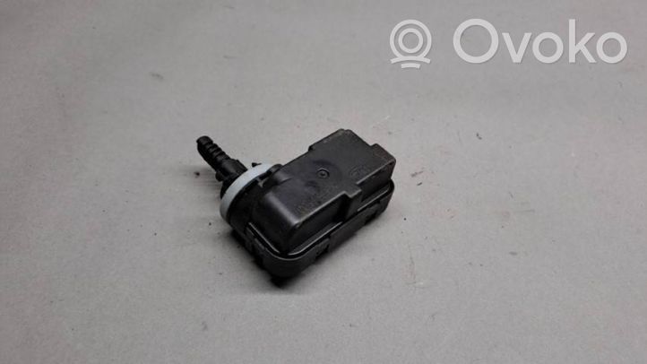 Volkswagen PASSAT B8 Headlight level adjustment motor 