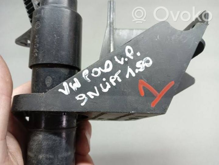 Volkswagen Polo IV 9N3 Ugello a spruzzo lavavetri per faro 6Q0955159A