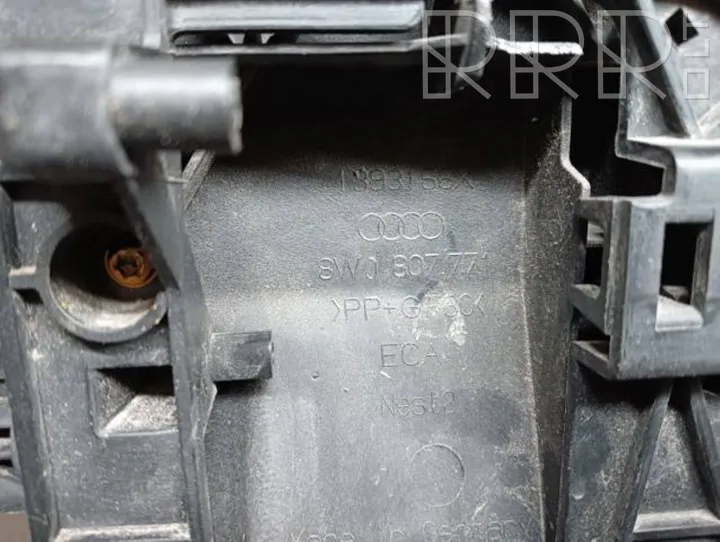 Audi A4 S4 B9 Części silnika inne 8W0807771