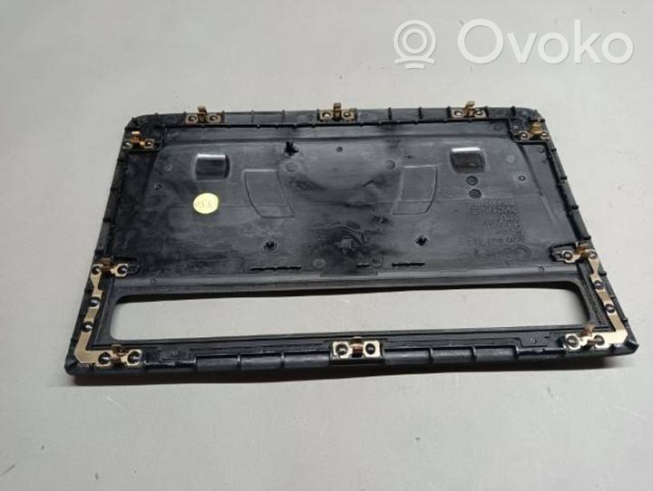 Audi A3 S3 8V Kita panelės detalė 8V0857186E