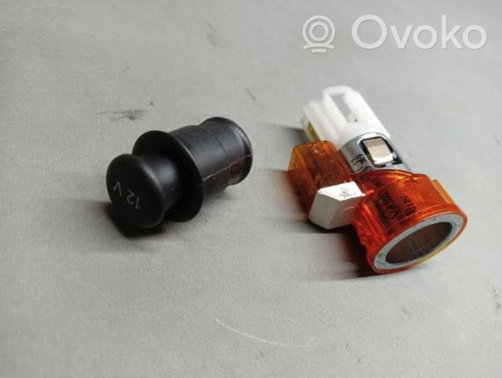 Audi A1 Cigarette lighter front 