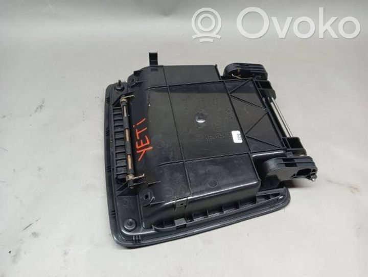 5L0857096 Skoda Yeti (5L) Glove box set, 21.62 € RRR