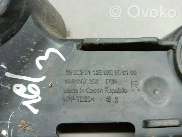Skoda Fabia Mk3 (NJ) Uchwyt / Mocowanie zderzaka tylnego 6V6807394