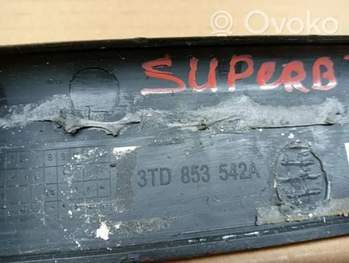 Skoda Superb B6 (3T) Takaoven kynnyksen suojalista 3TD853542A