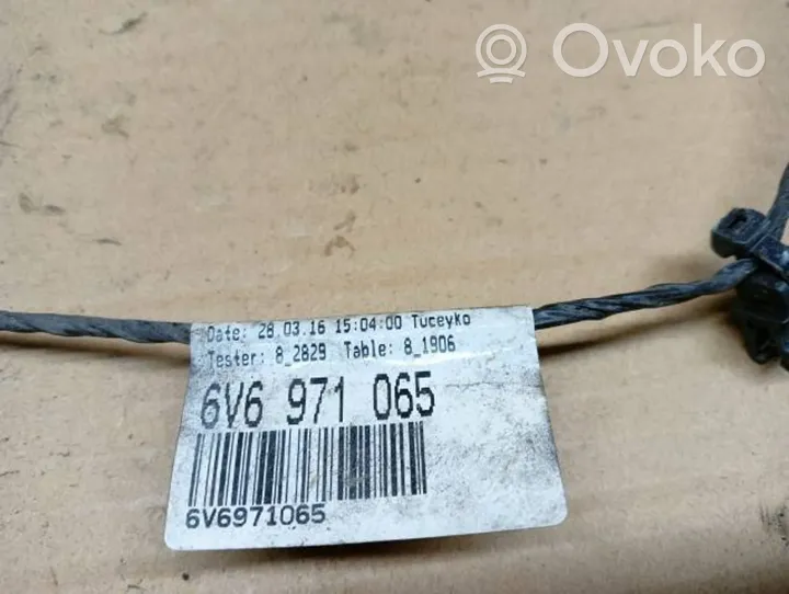 Skoda Fabia Mk3 (NJ) Supporto posteriore per il sensore di parcheggio (PDC) 6V6971065