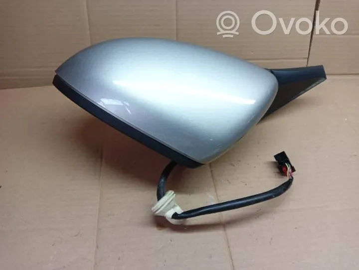 Volkswagen Golf VII Front door electric wing mirror A0920