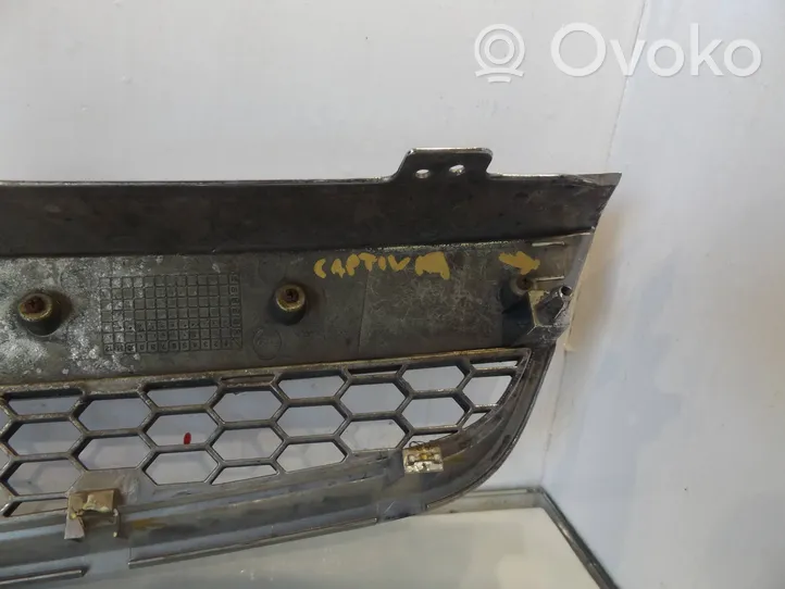 Chevrolet Captiva Front grill 