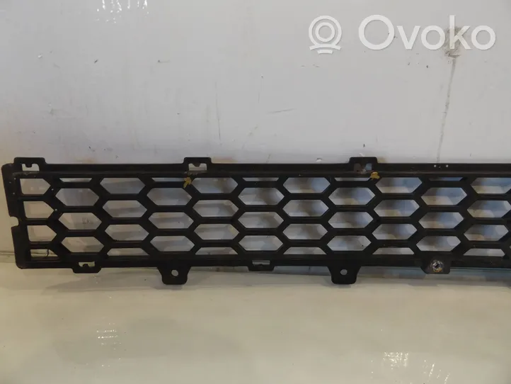 Chevrolet Captiva Front bumper lower grill 