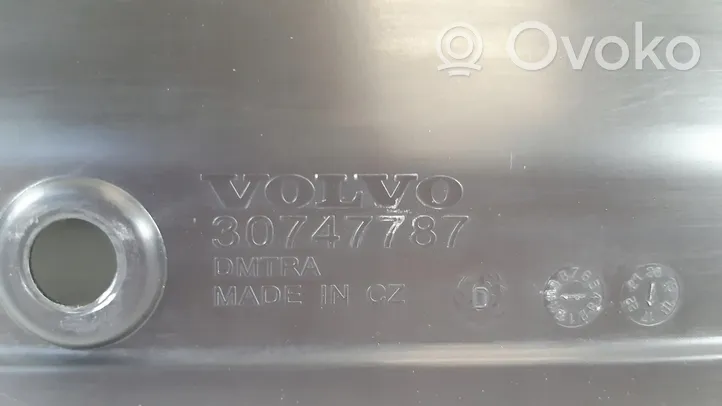Volvo XC40 Pannello di supporto del radiatore (usato) 30747787