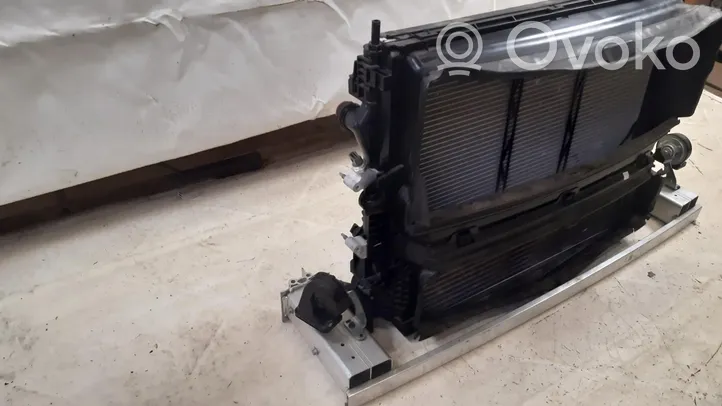 Volvo XC90 Support de radiateur sur cadre face avant 