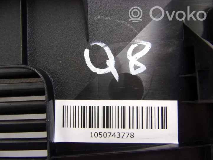Audi Q8 Panel osłony bagażnika 4M8861486