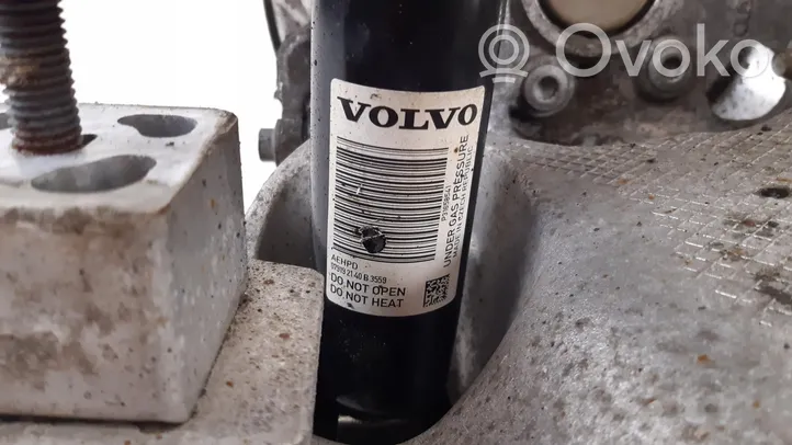 Volvo V60 Belka osi tylnej 