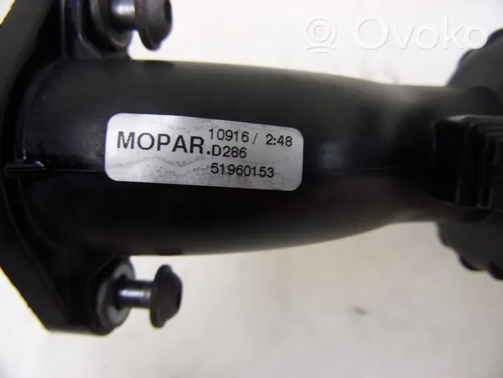 Fiat 500X Część rury dolotu powietrza 51960153