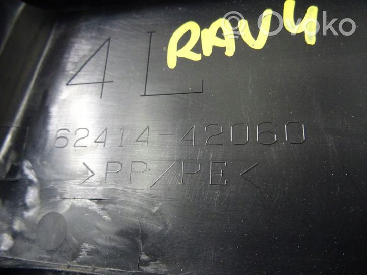 Toyota RAV 4 (XA40) Rivestimento montante (B) (fondo) 6241442060