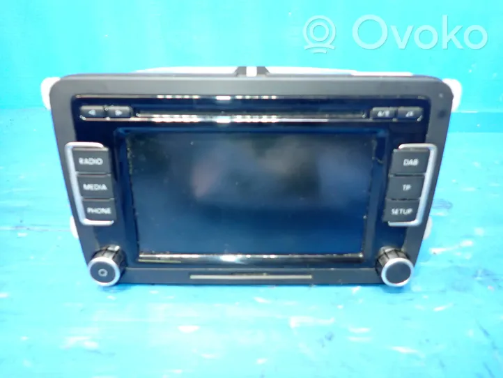 Volkswagen PASSAT B7 Unité principale radio / CD / DVD / GPS 3C8035195H