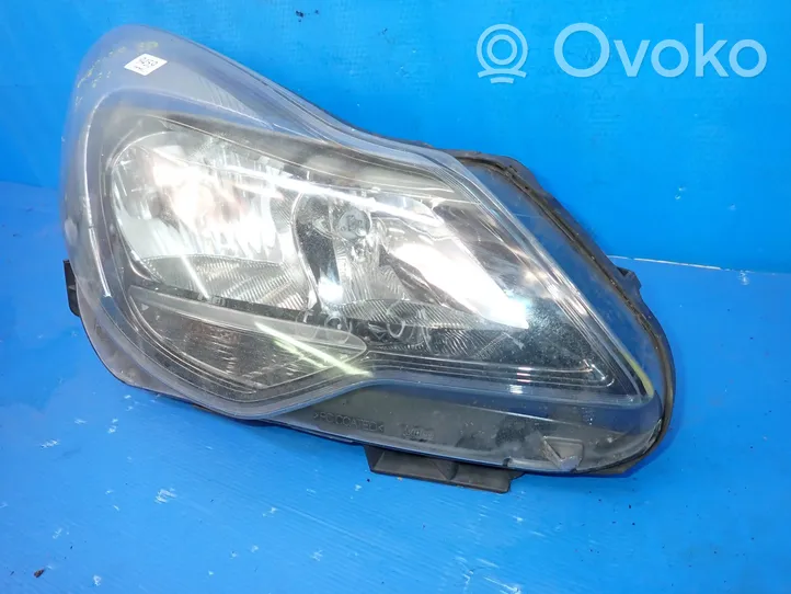 Opel Corsa D Lampa przednia 13446800