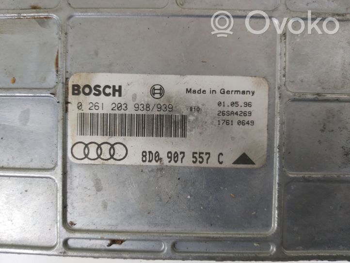 Audi A4 S4 B5 8D Variklio valdymo blokas 0261203938939