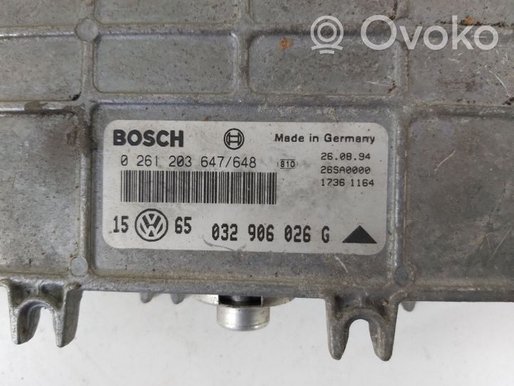 Volkswagen Golf III Calculateur moteur ECU 0261203647648