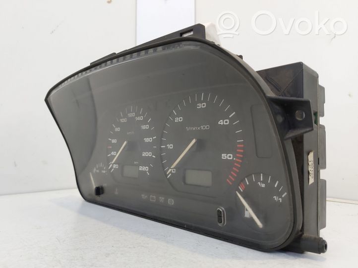 Volkswagen Vento Compteur de vitesse tableau de bord 5392324740