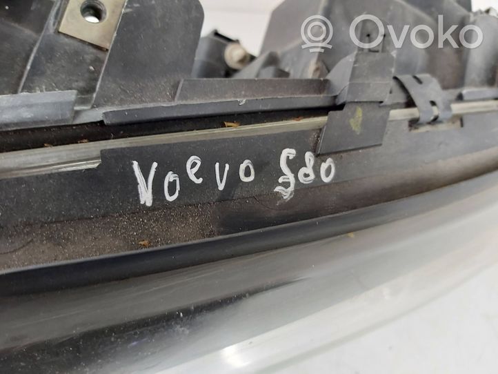 Volvo S80 Lampa przednia 