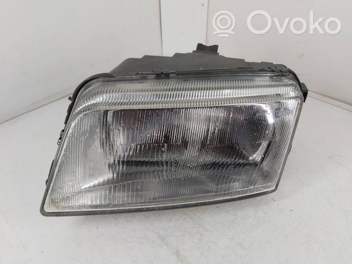 Audi A4 S4 B5 8D Phare frontale 8D0941003A