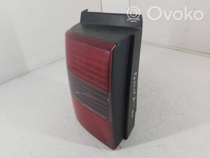 Volkswagen PASSAT B4 Rear/tail lights 3A9945257