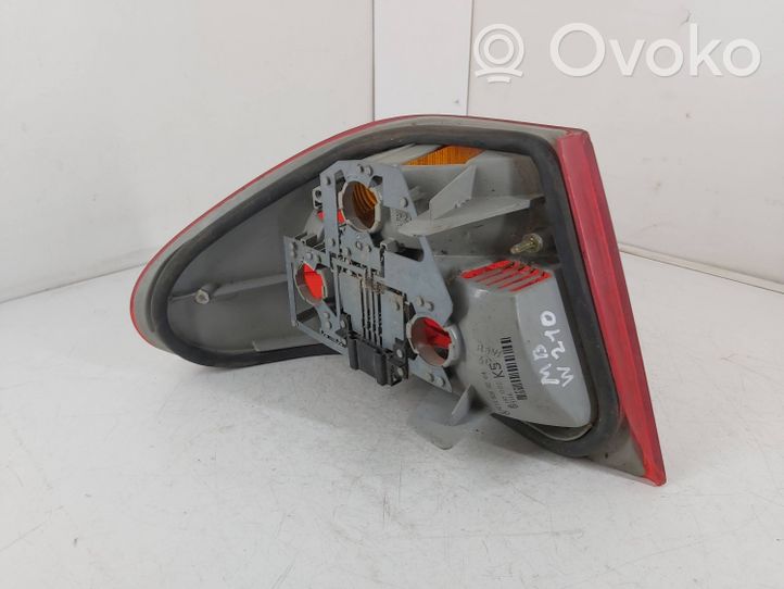 Mercedes-Benz E W210 Lampa tylna A2108200264