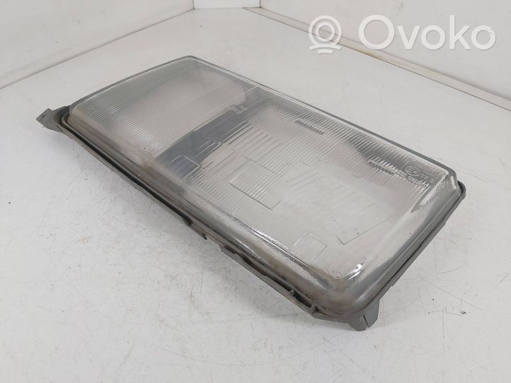 Mercedes-Benz E W124 Klosze lamp przednich 60828305