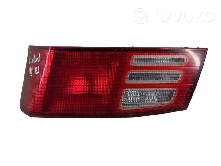 Mitsubishi Galant Luci posteriori del portellone del bagagliaio 22687201