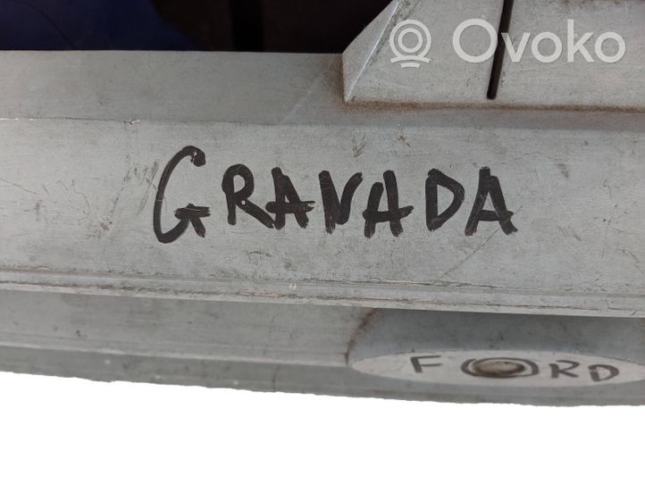 Ford Granada Grille calandre supérieure de pare-chocs avant 