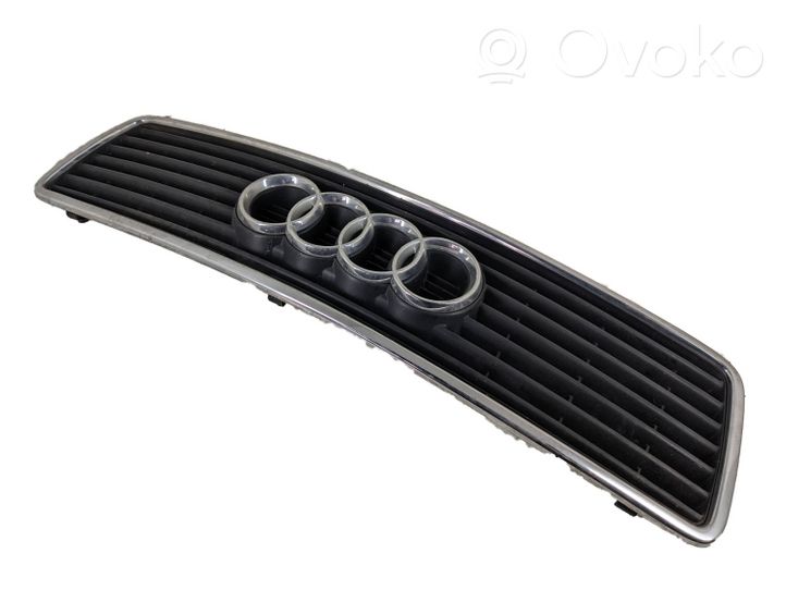 Audi 100 S4 C4 Griglia anteriore 4A0853651