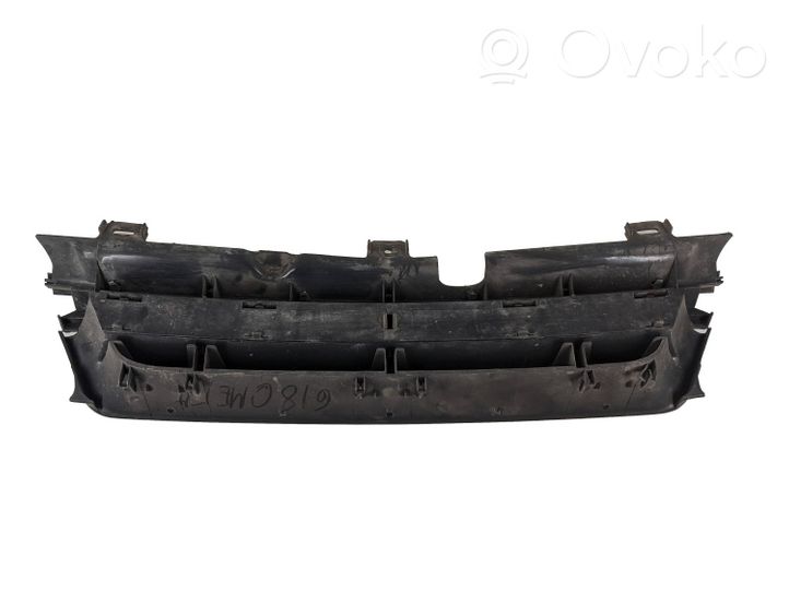 Opel Omega A Front grill 90378062