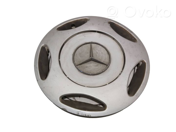 Mercedes-Benz C W202 Mozzo/copricerchi/borchia della ruota R15 2024010624