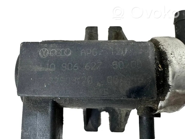 Volkswagen PASSAT B5.5 Turbo solenoid valve 1J0906627750