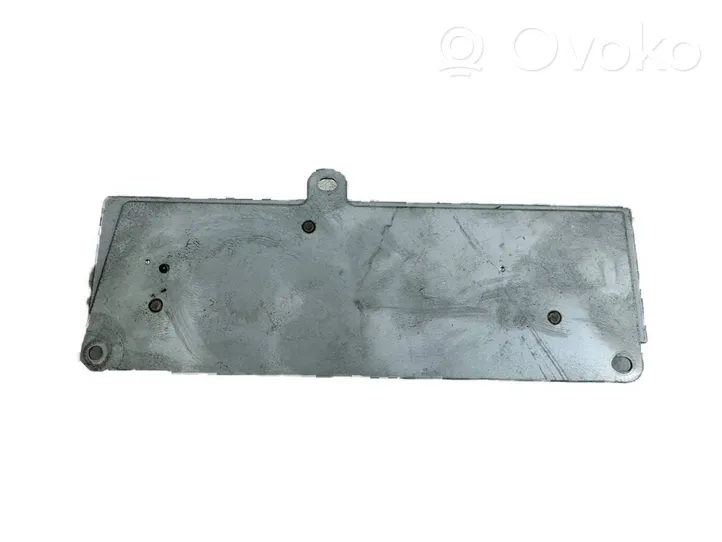 Audi A4 S4 B6 8E 8H Antenos stiprintuvas 8E9035225P