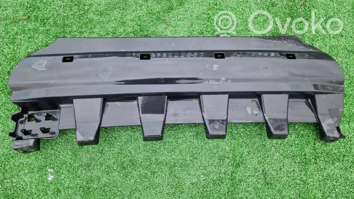 BMW 5 F10 F11 Putoplastas galinio bamperio 7204017