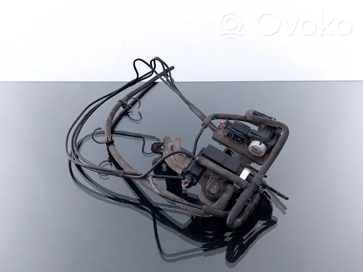 Volkswagen Touareg I Turbo solenoid valve 70046701