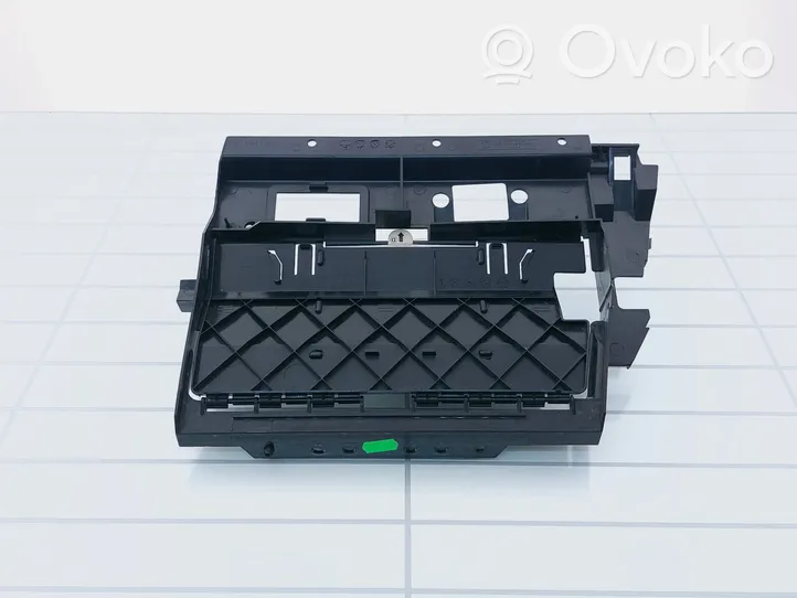 BMW 5 E39 Fuse box cover 