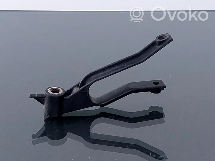 Opel Zafira B Radiator mount bracket 