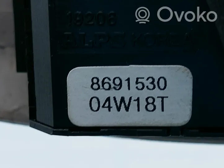 Volvo V50 Savukkeensytytin edessä 8691530