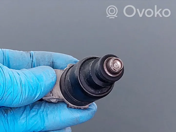 Audi A4 S4 B5 8D Injecteur de carburant 