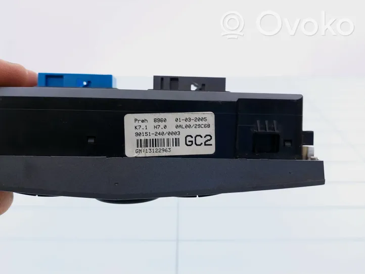 Opel Astra H Climate control unit 