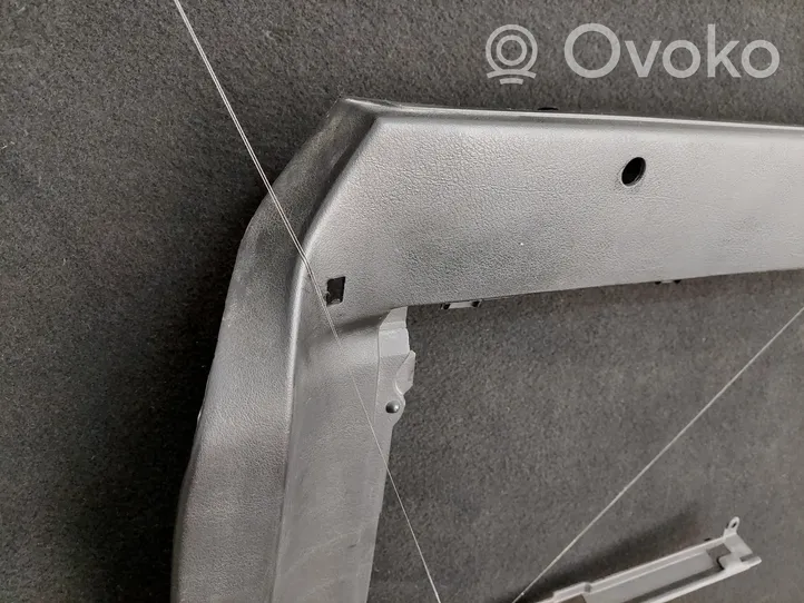 Volkswagen PASSAT B3 Rivestimento laterale del portellone posteriore/bagagliaio 