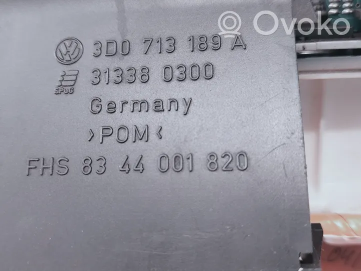 Volkswagen Phaeton Vaihteenvalitsimen kehys verhoilu muovia 