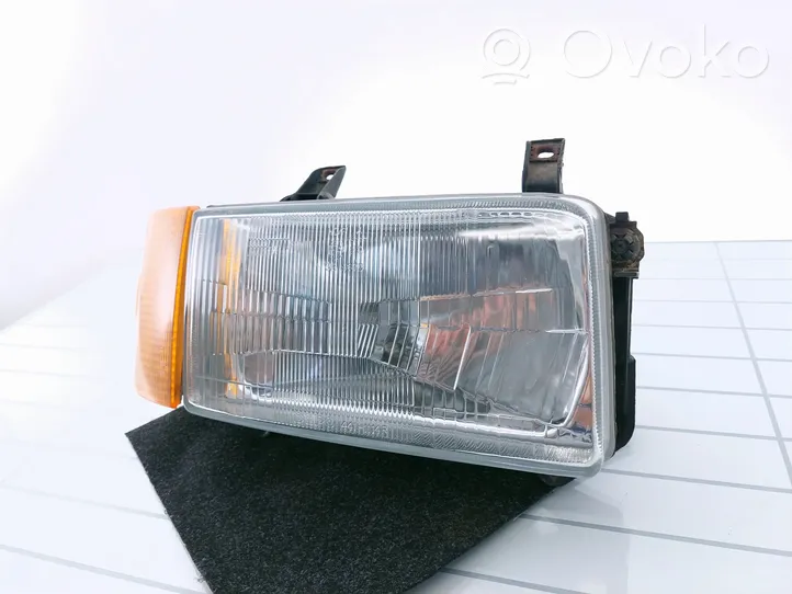 Volkswagen Transporter - Caravelle T4 Headlight/headlamp 4411114R