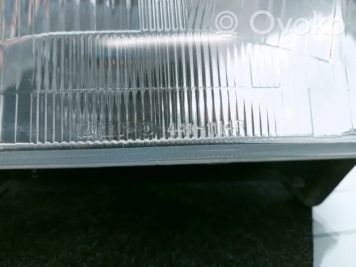 Volkswagen Transporter - Caravelle T4 Headlight/headlamp 4411114R